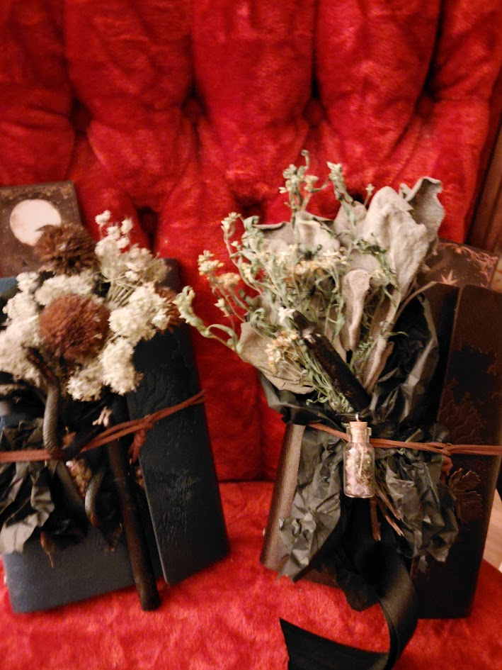 Decorated literary journals