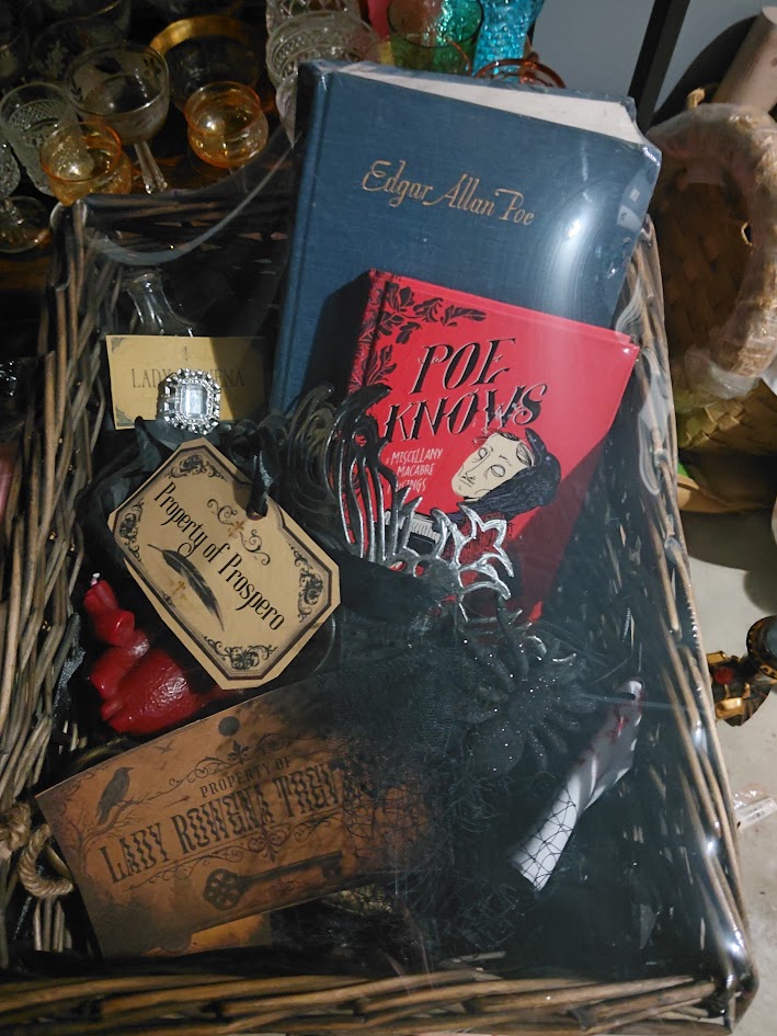 Edgar Allan Poe: Poe Knows